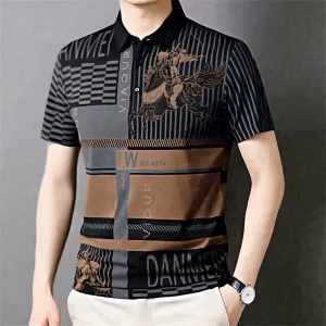 【Oufisun】เสื้อโปโลสีดำ เสื้อโปโลผู้ชายสำหรับธุรกิจ แขนสั้นแบบใหม่ ปกเสื้อมีปุ่ม เหมาะสำหรับใส่ทำงานและพักผ่อน เนื้อผ้านุ่มสบาย แฟชั่นสำหรับผู้ชาย