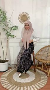 Sarung Batik Terbaru Goyor Remaja Motif Sorot Daun Seragam Warna Terlaris | Termurah