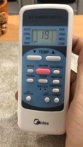 Remote Điều khiển từ xa điều hòa Midea   2 chiều Inverter - Hàng chính hãng mới .Tặng kèm Pin