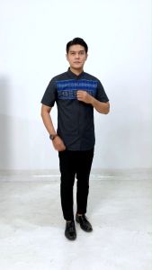 Baju Kemeja Pria Slimfit Distro Lengan Pendek Motif Bunga Abstrak Keren Kekinian