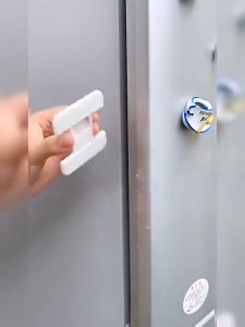 Refrigerator Lock Safety Fridge Freezer Anti Pinch Hand Safety Buckle Punch Free Baby Anti Unlocking Strong Self-Adhesive Cabinet 柜门安全锁