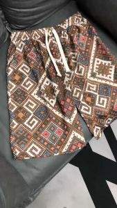 101 HOME กางเกงขาสั้นแฟชั่นน่ารัก สามารถสวมใส่ได้ทั้งชายหญิง ลวดลายสมัยใหม่ใส่สบาย QC-DK8016