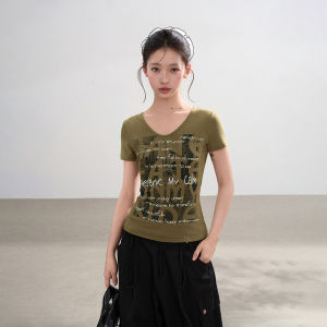 BAIDAIFEI | V-Neck Fitted Short Sleeve T-Shirt