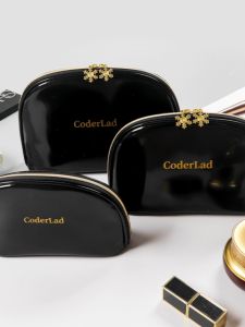 แบบพกพา เปลือกหอย ดีไซน์ ขนาดกะทัดรัด ผู้หญิง กระเป๋าแต่งหน้าเดินทางกันน้ำความจุขนาดใหญ่จัดเก็บ เรียบง่าย มัลติฟังก์ชั่น PU หนัง