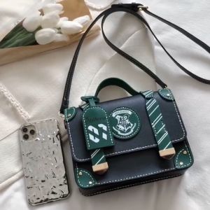 Harry Potter co-branded Hogwarts School of Wizardry dan Wizardry dengan beg Cambridge yang sama beg tangan beg crossbody beg messenger gaya Inggeris
