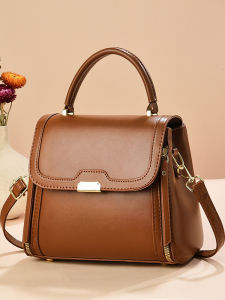 Fashionable Compact Square Bag 2025 New Autumn Winter Womens Handbag Simple Versatile Single Shoulder Crossbody Handbag