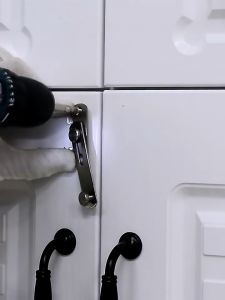 Kunci Tuas Pintu Universal Baja Tahan Karat Kunci Pengaman Anak Bayi Kait Pintu Profesional Tahan Rotasi Stainless Steel Multifungsi