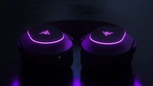 Razer Barracuda X Chroma Wireless Multi-Platform Gaming Headset with Razer™ SmartSwitch Dual 6-Zone Earcup Lighting