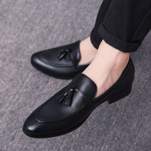 Spring Season Mens Pointed Toe Slip-On Shoes Fashionable Korean Style Bean Tailor British Style Versatile Flat Heel Rubber Sole