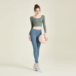 Womens Yoga Fitness Running Sportswear Set with Chest Pad mid Sleeve Short Sleeve Long Pants Leggings for All Seasons