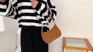 Tas Wanita Bahan Corduroy: Tas Selempang Stylish & Elegant