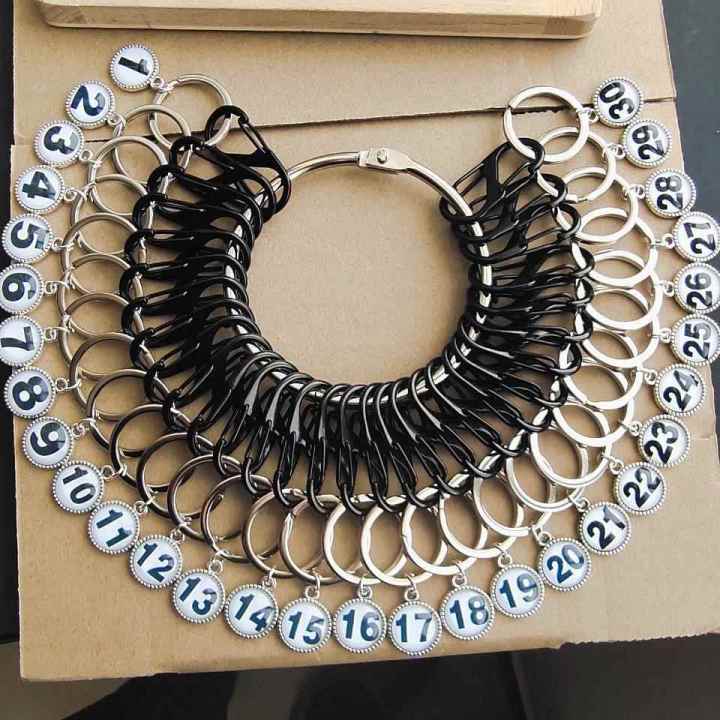 AQUAFLASK%20%7C%20Removable%20Stainless%20Steel%208-shaped%20Keychain%20Ring%20Tag%20Plate%20-%20Image%203
