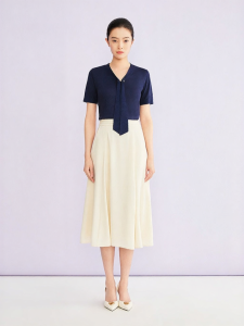 V-neck Ribbed Knitted Dress with Streamers and Sparkling Texture H Shape