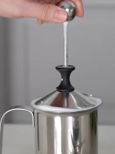 ถ้วยปั๊มฟองนม ขนาด 800ml ถ้วยตีฟองนม เครื่องทําฟองนม ที่ตีฟองนม (ขนาด 800ml. 400ml.)