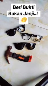 Kacamata Hitam Lensa Kaca Keren Kekinian Anti Baret & Silau Berkwalitas Baik Eyewear - Sunglasses\\n\\n Apa Itu Lensa Kaca Berkualitas Tinggi?\\n\\nLensa kaca berkualitas tinggi adalah lensa yang dibuat dengan bahan dan teknologi canggih yang memberikan kualitas penglihatan terbaik. Lensa ini biasanya lebih tahan lama, anti baret, dan anti silau.\\n\\n Mengapa Pilih Lensa Kaca Berkualitas Tinggi?\\n\\nLensa kaca berkualitas tinggi memberikan penglihatan yang jernih dan tajam, sehingga memudahkan Anda dalam berbagai aktivitas sehari-hari. Selain itu, lensa ini juga lebih tahan lama dan mudah untuk dirawat.\\n\\n Manfaat Lensa Kaca Berkualitas Tinggi\\n\\nLensa kaca berkualitas tinggi tidak hanya memberikan penglihatan yang jernih, tetapi juga melindungi mata Anda dari paparan sinar UV yang berbahaya. Selain itu, lensa ini juga memiliki sifat anti baret dan anti silau, sehingga membuat Anda merasa lebih nyaman saat memakainya.\\n\\n Eyewear untuk Berbagai Acara\\n\\nEyewear adalah istilah umum yang digunakan untuk merujuk pada segala jenis aksesori mata, termasuk kacamata hitam, kacamata pembesar, dan kacamata pelindung mata. Eyewear yang tepat dapat membuat penampilan Anda semakin menonjol.\\n\\n Cara Memilih Kacamata Sesuai Acara\\n\\nPilih kacamata yang sesuai dengan acara yang akan Anda hadiri. Misalnya, kacamata hitam adalah pilihan yang tepat untuk acara outdoor, sementara kacamata pembesar lebih cocok untuk acara indoor.\\n\\n Rekomendasi Kacamata untuk Acara Tertentu\\n\\nBerikut adalah beberapa rekomendasi kacamata untuk berbagai acara:\\n\\n- Acara outdoor: Kacamata hitam anti baret & silau\\n- Acara indoor: Kacamata pembesar\\n\\n Kacamata Kekinian dan Keren\\n\\nKacamata kekinian dan keren adalah istilah umum yang digunakan untuk merujuk pada segala jenis kacamata yang memiliki desain modern dan trendi. Kacamata ini tidak hanya memberikan fungsi, tetapi juga menambah penampilan Anda.\\n\\n Desain Kacamata Terkini\\n\\nDesain kacamata terkini biasanya memiliki bentuk yang unik dan menarik, serta menggunakan bahan-bahan berkualitas tinggi. Beberapa contoh desain kacamata terkini adalah kacamata hitam dengan lensa bulat, kacamata pembesar dengan frame persegi, dan kacamata pelindung mata dengan lensa oval.\\n\\n Tips Memadukan Kacamata dengan Penampilan Anda\\n\\nBerikut adalah beberapa tips untuk memadukan kacamata dengan penampilan Anda:\\n\\n- Pilih kacamata yang sesuai dengan bentuk wajah Anda.\\n- Pilih kacamata yang sesuai dengan warna pakaian Anda.\\n- Pilih kacamata yang sesuai dengan gaya penampilan Anda.\\n\\n Kacamata Hitam Berkualitas Baik\\n\\nKacamata hitam berkualitas baik adalah kacamata hitam yang dibuat dengan bahan dan teknologi canggih yang memberikan kualitas penglihatan terbaik. Kacamata hitam berkualitas baik biasanya lebih tahan lama, anti baret, dan anti silau.\\n\\n Fitur Kacamata Hitam Berkualitas Baik\\n\\nFitur kacamata hitam berkualitas baik antara lain:\\n\\n- Lensa anti baret & silau\\n- Frame yang kuat dan tahan lama\\n- Sistem klem yang nyaman\\n\\n Perawatan Kacamata Hitam\\n\\nBerikut adalah beberapa tips perawatan kacamata hitam:\\n\\n- Jangan menyimpan kacamata di tempat yang panas atau lembab.\\n- Jangan menyimpan kacamata di tempat yang keras atau berpotensi merusak kacamata.\\n- Gunakan kain lap yang lembut untuk membersihkan kacamata.\\n\\n Sunglasses Anti Baret & Silau\\n\\nSunglasses anti baret & silau adalah istilah umum yang digunakan untuk merujuk pada segala jenis kacamata hitam yang memiliki lensa anti baret & silau. Sunglasses ini tidak hanya memberikan fungsi, tetapi juga melindungi mata Anda dari paparan sinar UV yang berbahaya.\\n\\n Manfaat Sunglasses Anti Baret & Silau\\n\\nManfaat sunglasses anti baret & silau antara lain:\\n\\n- Melindungi mata Anda dari paparan sinar UV yang berbahaya\\n- Memberikan penglihatan yang jernih dan tajam\\n- Menambah penampilan Anda\\n\\n Cara Menggunakan Sunglasses Anti Baret & Silau\\n\\nBerikut adalah beberapa tips menggunakan sunglasses anti baret & silau:\\n\\n- Gunakan sunglasses saat berada di luar ruangan\\n- Jangan gunakan sunglasses saat mengemudi di malam hari\\n- Jangan gunakan sunglasses saat berada di tempat yang gelap\\n\\n Kacamata + Kain Lap + Kotak Kacamata\\n\\nKacamata + kain lap + kotak kacamata adalah istilah umum yang digunakan untuk merujuk pada segala jenis kacamata yang dilengkapi dengan kain lap dan kotak kacamata. Kacamata ini biasanya lebih tahan lama dan mudah untuk dirawat.\\n\\n Pentingnya Kain Lap dan Kotak Kacamata\\n\\nKain lap dan kotak kacamata penting untuk menjaga kacamata Anda tetap bersih dan aman. Kain lap dapat digunakan untuk membersihkan kacamata, sementara kotak kacamata dapat digunakan untuk menyimpan kacamata.\\n\\n Cara Merawat Kacamata Anda\\n\\nBerikut adalah beberapa tips merawat kacamata Anda:\\n\\n- Gunakan kain lap yang lembut untuk membersihkan kacamata\\n- Jangan menyimpan kacamata di tempat yang panas atau lembab\\n- Jangan menyimpan kacamata di tempat yang keras atau berpotensi merusak kacamata\n}
