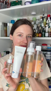 HEVEBLUE (Salmon Caring Centella Toner Cream Ampoule Bubble Cleanser Light Cleansing Oil Special Travel Kit)
