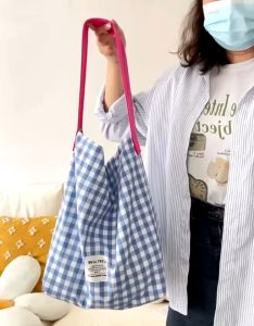 SCOTTIE GRID SHOULDER BAG: Tas Kuliah Fashion & Tas Tote Desain Unik