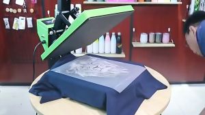 เสื้อสกรีนตามสั่ง รับสกรีนไม่มีขั้นต่ำ เสื้อยืดสีต่างๆ สกรีนด้วยระบบ DFT ใส่ชื่อ ข้อความ รูปภาพได้ พร้อมส่ง