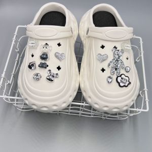 Crocs Jibbitz Charms Shoe Accessories High Grade Crystal Diamond Sesame Street Violent Bear Decoration Shoe Flower Buckle for Crocs