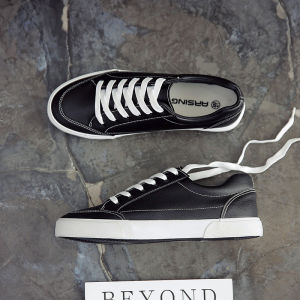 Trendy Boosting Mens Shoes Casual Leather Sneakers Breathable round Toe Low Heel Rubber Outsole Pure Color Slip-On Board Shoes