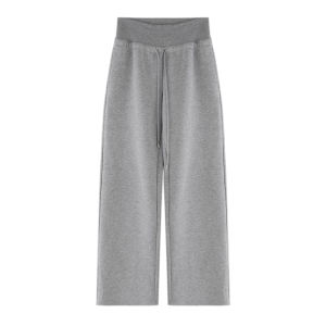 เสื้อสเวตเตอร์สั้นสีเทา สไตล์อเมริกัน ชุดกีฬา ชุดกันหนาว ฤดูใบไม้ร่วง ใหม่ ลำลอง กางเกงขาสั้น เสื้อผ้าผู้หญิง SUNONEONE