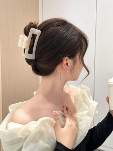 กิ๊บติดผมขนาดใหญ่ 2025 ทรงสัตว์ทะเลลิง สไตล์เกาหลี สำหรับผู้หญิง กิ๊บติดผมแบบมีหู 2 ข้าง ดีไซน์เก๋ไก๋และทันสมัย