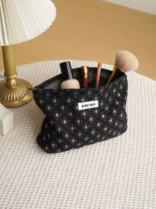 กระเป๋าเครื่องสำอางขนาดใหญ่พกพาสะดวกสำหรับผู้หญิง กระเป๋าเก็บของสำหรับการเดินทางสีดำ 2023 กระเป๋าใส่เครื่องสำอางแบบมีช่องแยกหลายชั้น