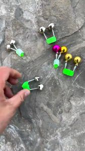 กระดิ่งเตือนปลากินเบ็ด พลาสติก พร้อมกระดิ่งแจ้งเตือนคู่ อุปกรณ์เสริมตกปลา 1 ชิ้น พื้นที่คุณควรเลือก