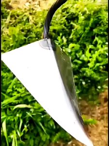 Cangkul Tip Kecil Baja Mangan Cangkul Anti Lengket Tanah Sawah Cangkul Segitiga Untuk Membajak Menanam Dan Melonggarkan