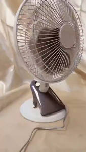 Summer dormitory: 2-speed wind plastic six-blade fan desktop hanging clip triple-use Home clip fan Suitable for dormitory office