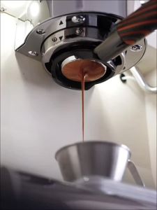 m2mcoffee | Hỗn Hợp Cà Phê Rang Nâu Sẫm Ý 200g