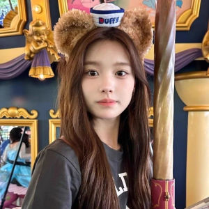 Lingna Bell Butterfly Knot Hairband Cute Small Face Highlighting Headwear Suitable for Theme Park Photo Taking Hair Accessories