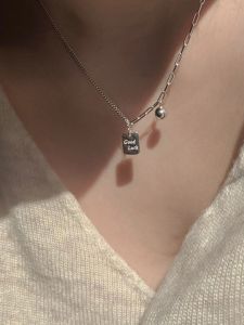 Srrmhyn Retro Fashion Necklace Clavicle Chain Womens Minimalist Luxury Design High-End Creative Cultural Alloy Bracelet