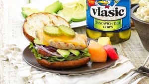 วลาซิก แซนวิช ชิปส์ 680มล. (คีโต) - Vlasic Sandwich Dill Chips 680ml (Keto)