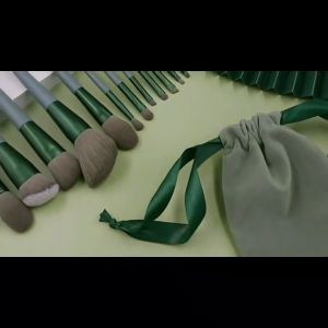 Blumey  ชุดแปรงแต่งหน้า ขนนุ่ม แปรงอายแชโดว์ แปรงรองพื้น ชุดมี 13 แปรง makeup brush