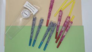 VEMES Slow Burning Rolling Papers 16 Pack Blue Retro Floral King Size Pre Rolled ConesPink Retro Floral 109mm Pre-Rolled Cones