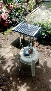 Solar Charger 30A 12/24V กับ LCD Solar Panel Regulator ผู้ชายก่อนหน้าถูกต้อง ควบคุมการประจุ เครื่องเพื่อผลิตจากแผ่นเซลล์ รวม LCD แบบกระบวนการการใช้ ให้ความปลอดภัยสูงสุด