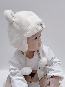 หมวกตุ๊กตาผ้ากำมะหยี่ยืดหยุ่นน่ารักสำหรับเด็กทารก กันลมสำหรับฤดูใบไม้ร่วงและฤดูหนาว หนาและอบอุ่น เหมาะสำหรับเด็กทารกและเด็กหญิงที่มีที่ปิดหู