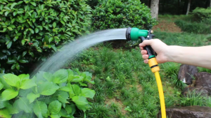 ที่ฉีดน้ำ หัวฉีดน้ำ ฝักบัวรดน้ำ ปรับได้8แบบ หัวรดน้ำ หัวฉีดน้ำพลาสติก ปืนฉีดน้ำ บัวรดน้ำ ฉีดล้าง รดน้ำต้นไม้