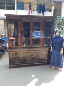 Lemari pajangan pintu 4 dewi furniture officialll