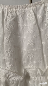 FULL LÓT Áo babydoll 2 dây bản to form dài chất boi thêu hoa nhí dày dặn viền bèo viền dưới lượn sóng bo chun sau lưng màu trắng kem cam kết nhận hàng như video shop tự quay CLOUDY TOP