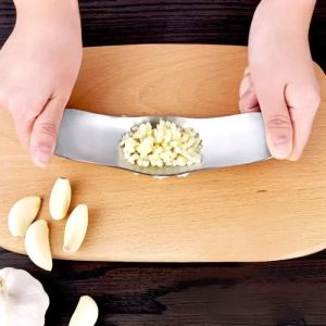 Kitchen Gadgets Stainless Steel Garlic Press Crusher Multifu Cooking Tools Manual Garlic Mincer Chopping Fruit Vegetable Tool
