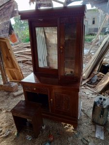 meja rias minimalis jati plus lampu /grosir jaya furniture