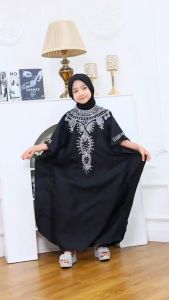 Kaftan Anak 8-10 Tahun Farida Bahan Moscrep LD 110 PJG 100 Lebar Rok 140 Variasi Manik-Manik TIDAK DAPAT PASHMINA