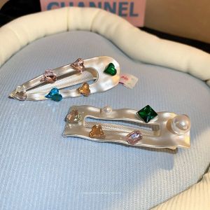 Kẹp Tóc Kim Loại Nhiều Màu Sắc Đính Kim Cương Mới Dopaamine Kẹp Tóc Hình Mỏ Vịt Khoét Rỗng Sang Trọng Nhẹ Cho Phụ Nữ Đi Làm Phụ Kiện Tóc