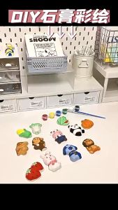 Kids Plaster Painting DIY 3D Graffiti Coloring Refrigerator Magnet Doll Toy 儿童石膏彩绘画创意手工立体模型涂鸦上色冰箱贴涂色娃娃玩具 M026