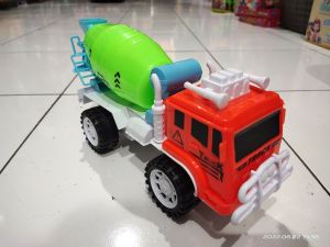 Mainan Truck Molen Tanpa Baterai