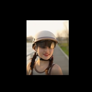 Mũ Bảo Hiểm Xe Chạy Pin Điện Được Mũ Bảo Hiểm Nữ Chống Nắng Mùa Hè Thoáng Khí Mũ Bảo Hiểm Xe Máy Bốn Mùa Nửa Mũ Bảo Hiểm Helmets Accessories