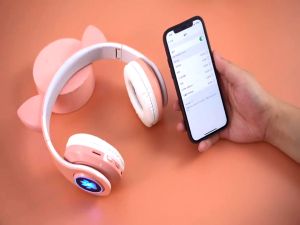 YOOGOO Headset Kucing LED TWS Bluetooth 5.0 Headphone Extra Bass
