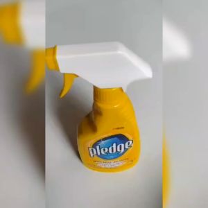 Kimia Poles Lemon Pledge 450ml Pump Spray Furniture Poles